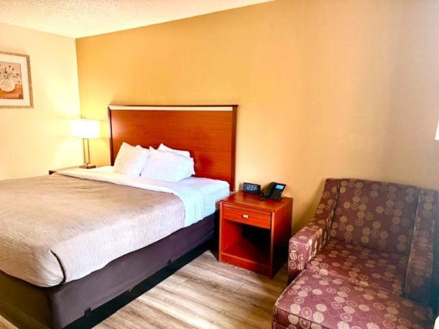 Quality Inn & Suites Golden - Denver West Lakewood Extérieur photo