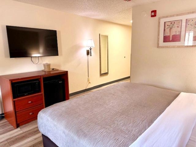 Quality Inn & Suites Golden - Denver West Lakewood Extérieur photo