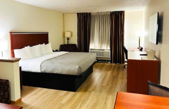 Quality Inn & Suites Golden - Denver West Lakewood Extérieur photo