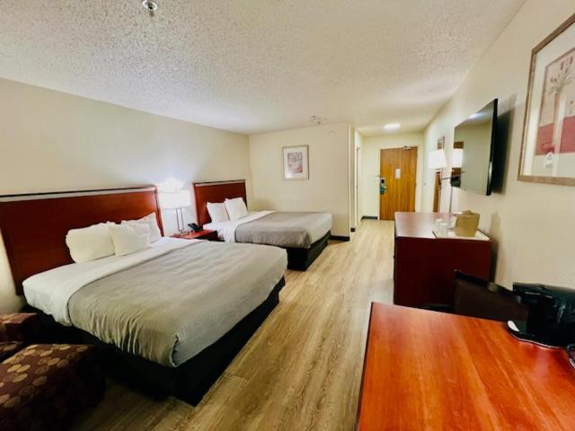 Quality Inn & Suites Golden - Denver West Lakewood Extérieur photo