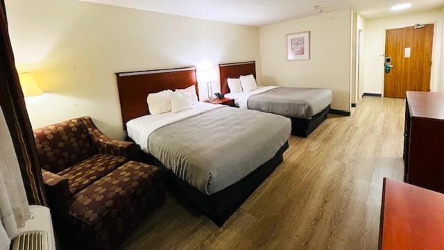 Quality Inn & Suites Golden - Denver West Lakewood Extérieur photo